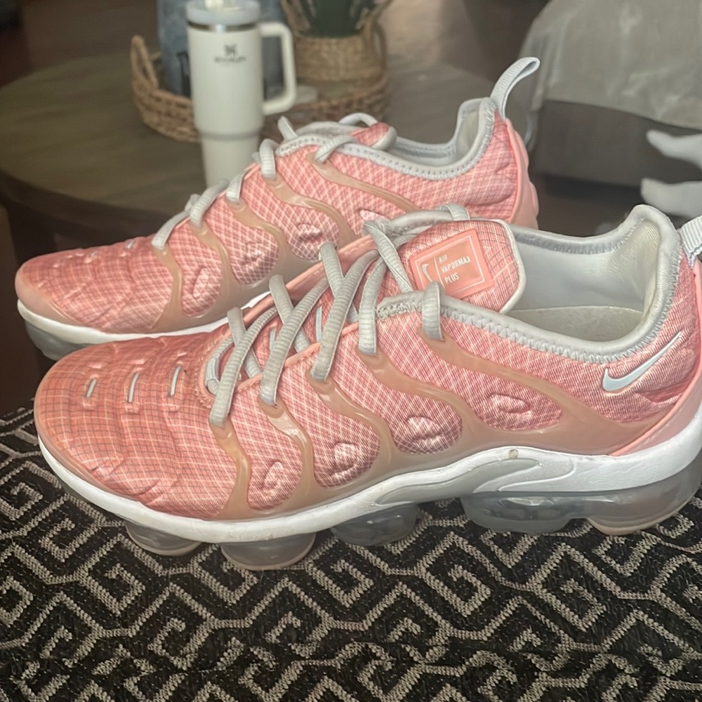 Womens air maxes